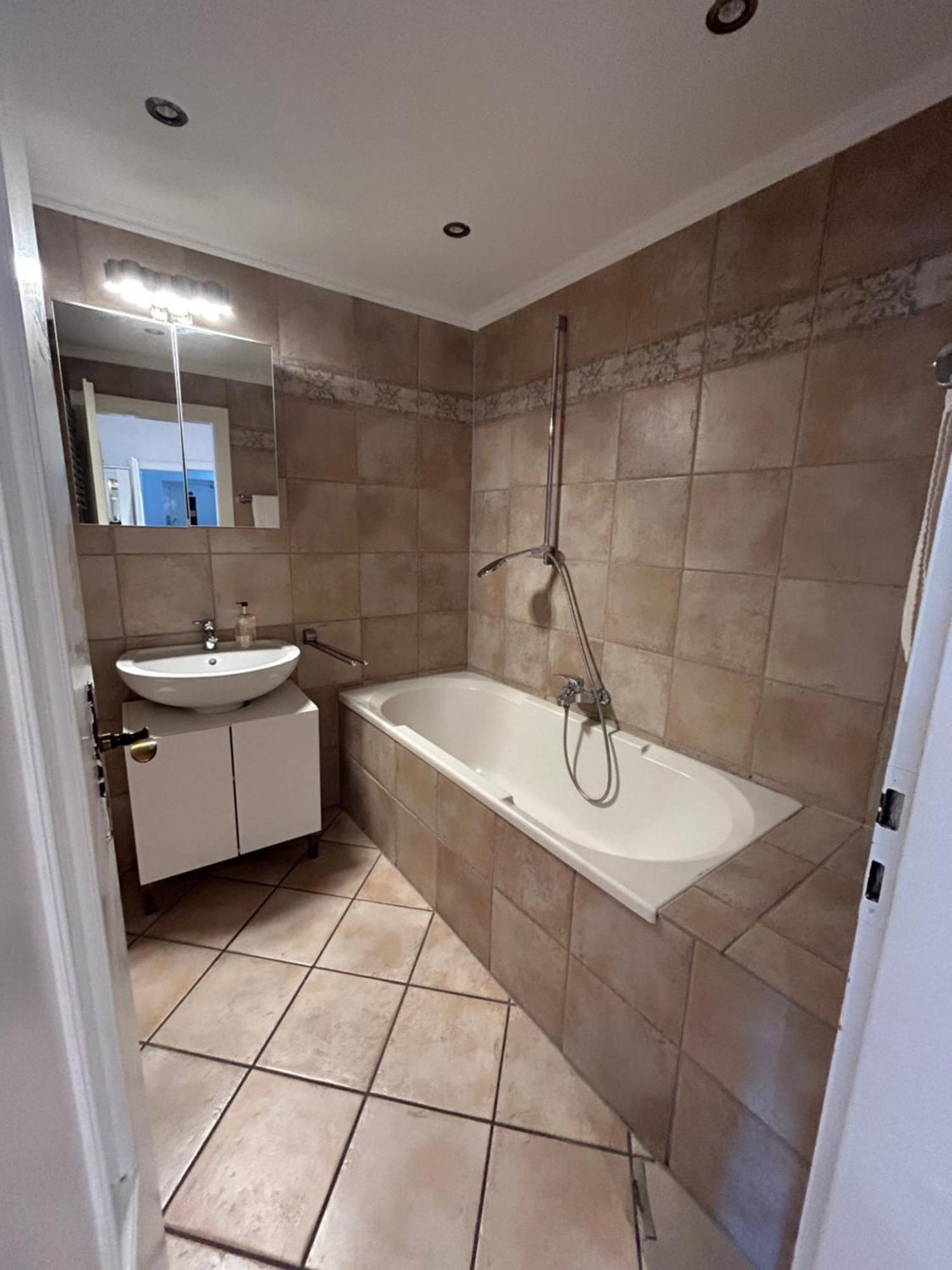 Urban Pearl Apartment *